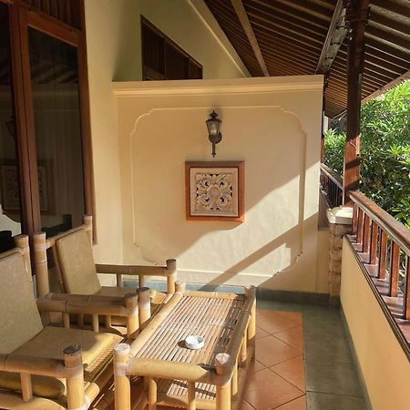 Yulia 1 Bed & Breakfast Sanur Dış mekan fotoğraf