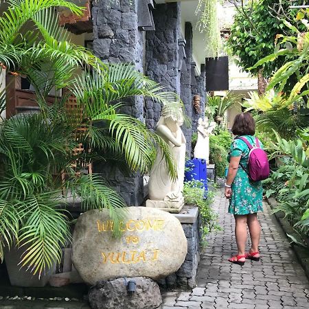 Yulia 1 Bed & Breakfast Sanur Dış mekan fotoğraf