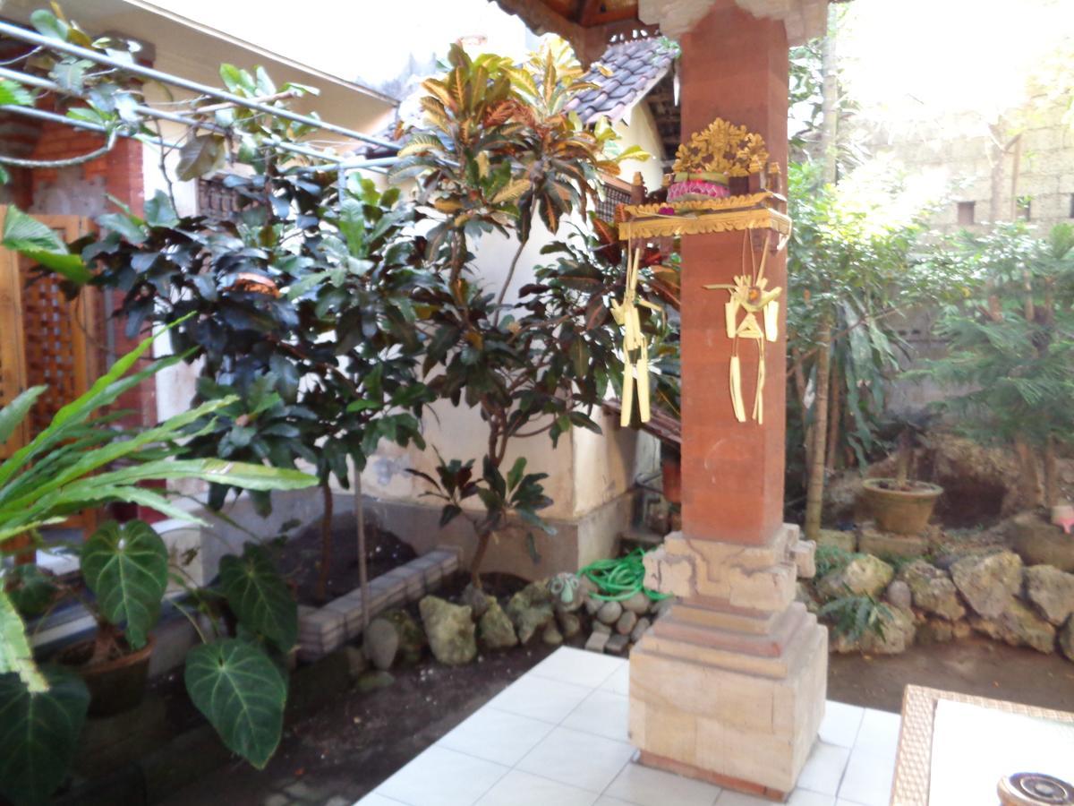 Yulia 1 Bed & Breakfast Sanur Dış mekan fotoğraf