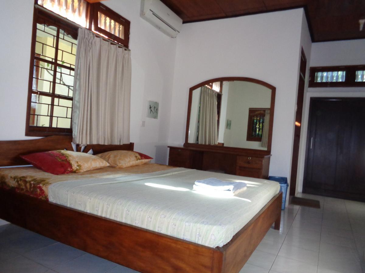 Yulia 1 Bed & Breakfast Sanur Dış mekan fotoğraf
