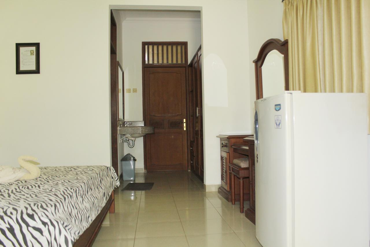 Yulia 1 Bed & Breakfast Sanur Dış mekan fotoğraf