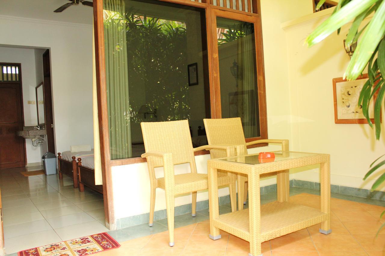 Yulia 1 Bed & Breakfast Sanur Dış mekan fotoğraf
