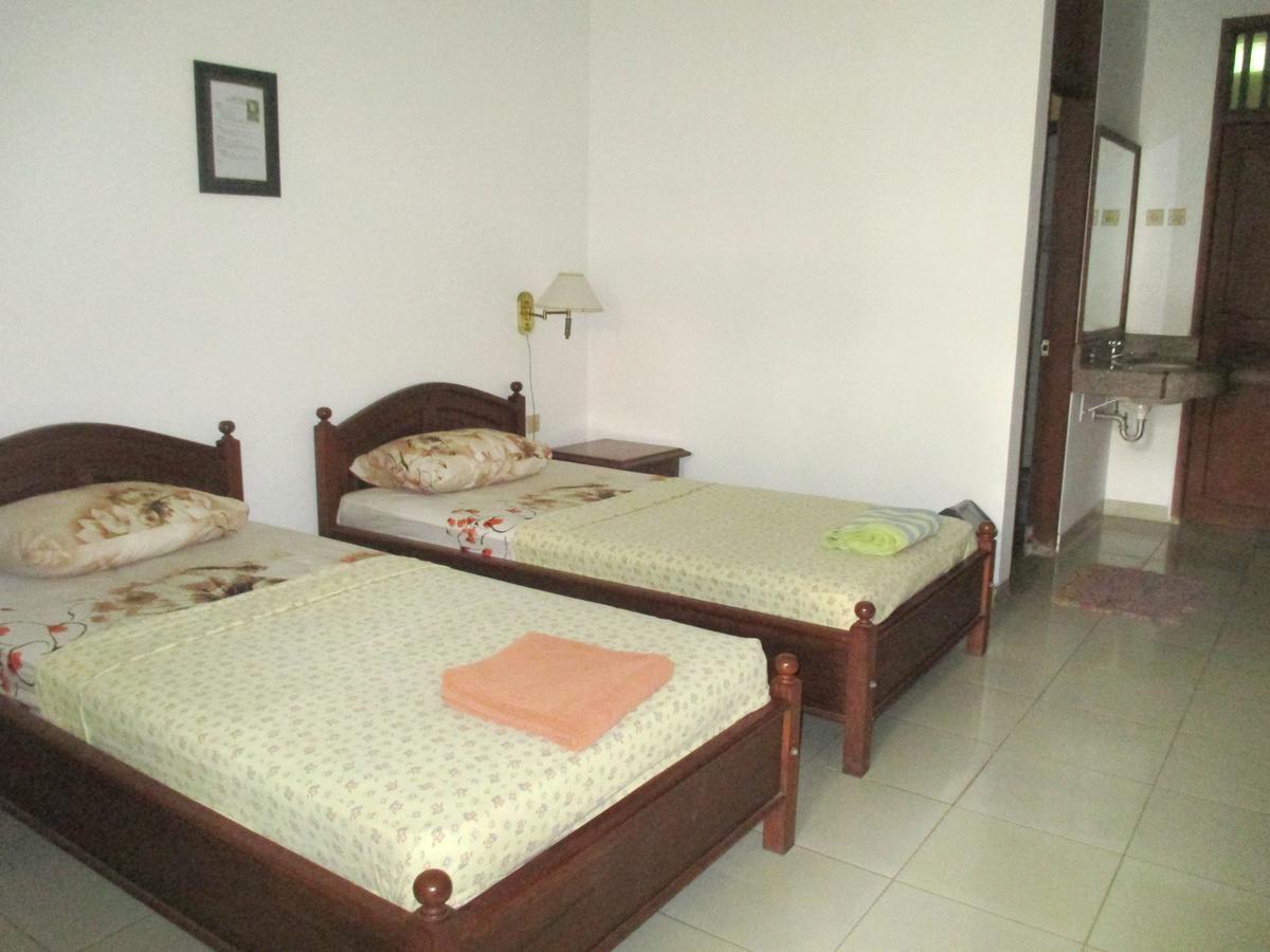 Yulia 1 Bed & Breakfast Sanur Dış mekan fotoğraf